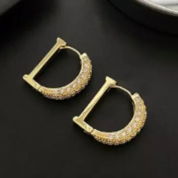 New Women's Fashion Earrings 24 K Gold Plating Golden Logo Earrings - Picture 3 of 4